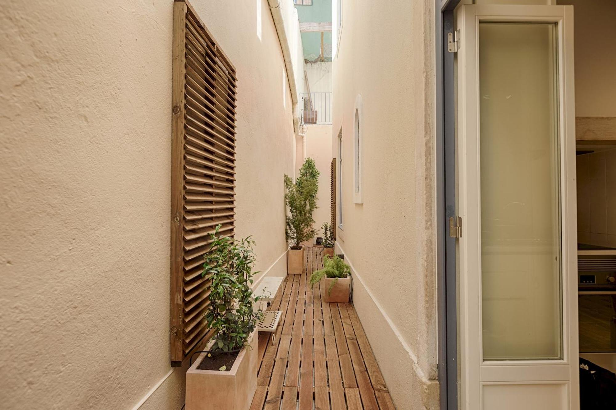 Romantic Gem In Alfama Apartment Lisbon