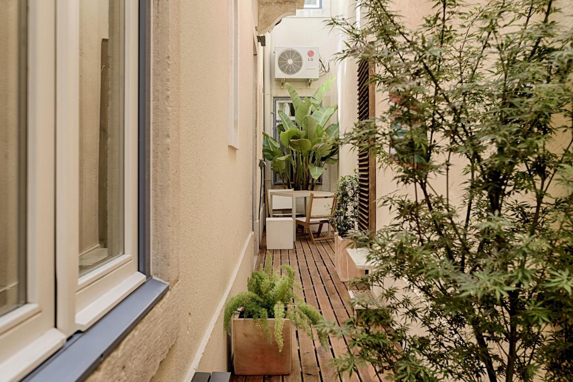 Romantic Gem In Alfama Lisbon