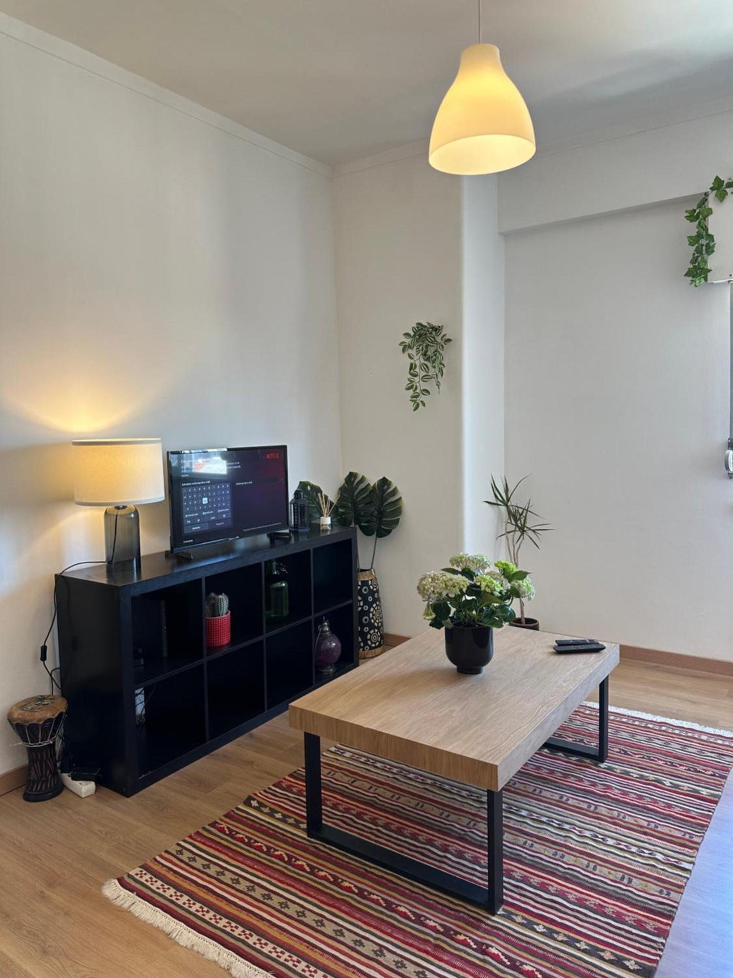 Bright Spacious 1 Bedroom * Lisbon