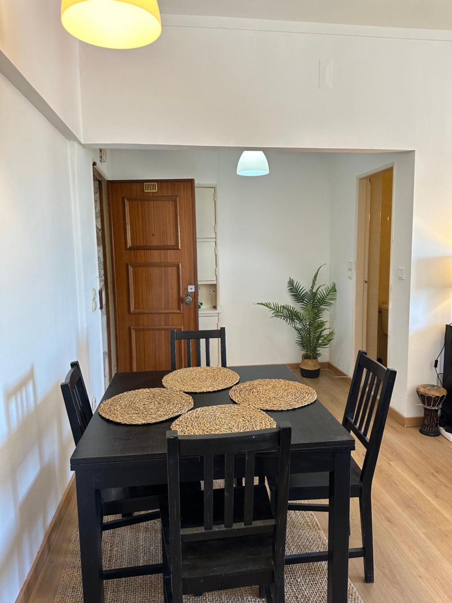 Bright Spacious 1 Bedroom * Lisbon
