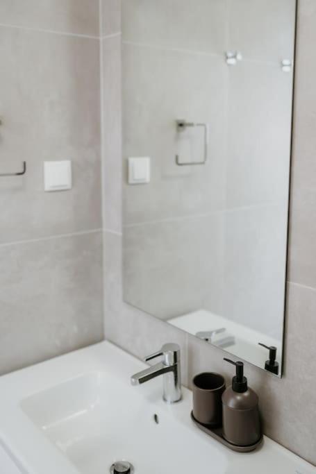 Orange House - Beautiful Two-bedroom 1d * Lisboa