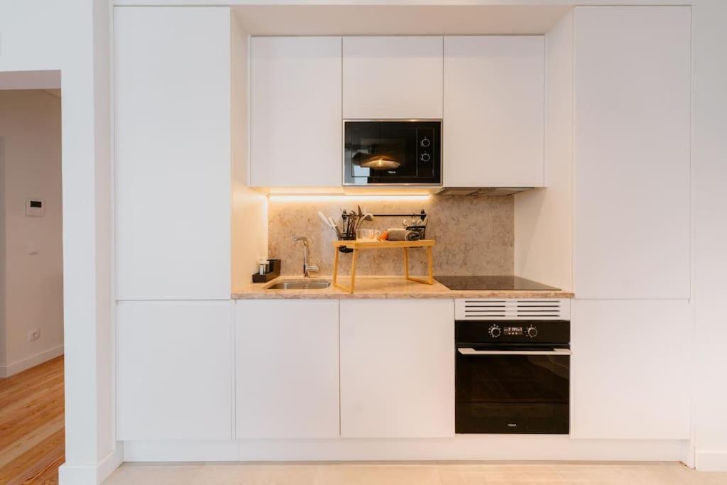 Orange House - Beautiful Two-bedroom 1d * Lisbon