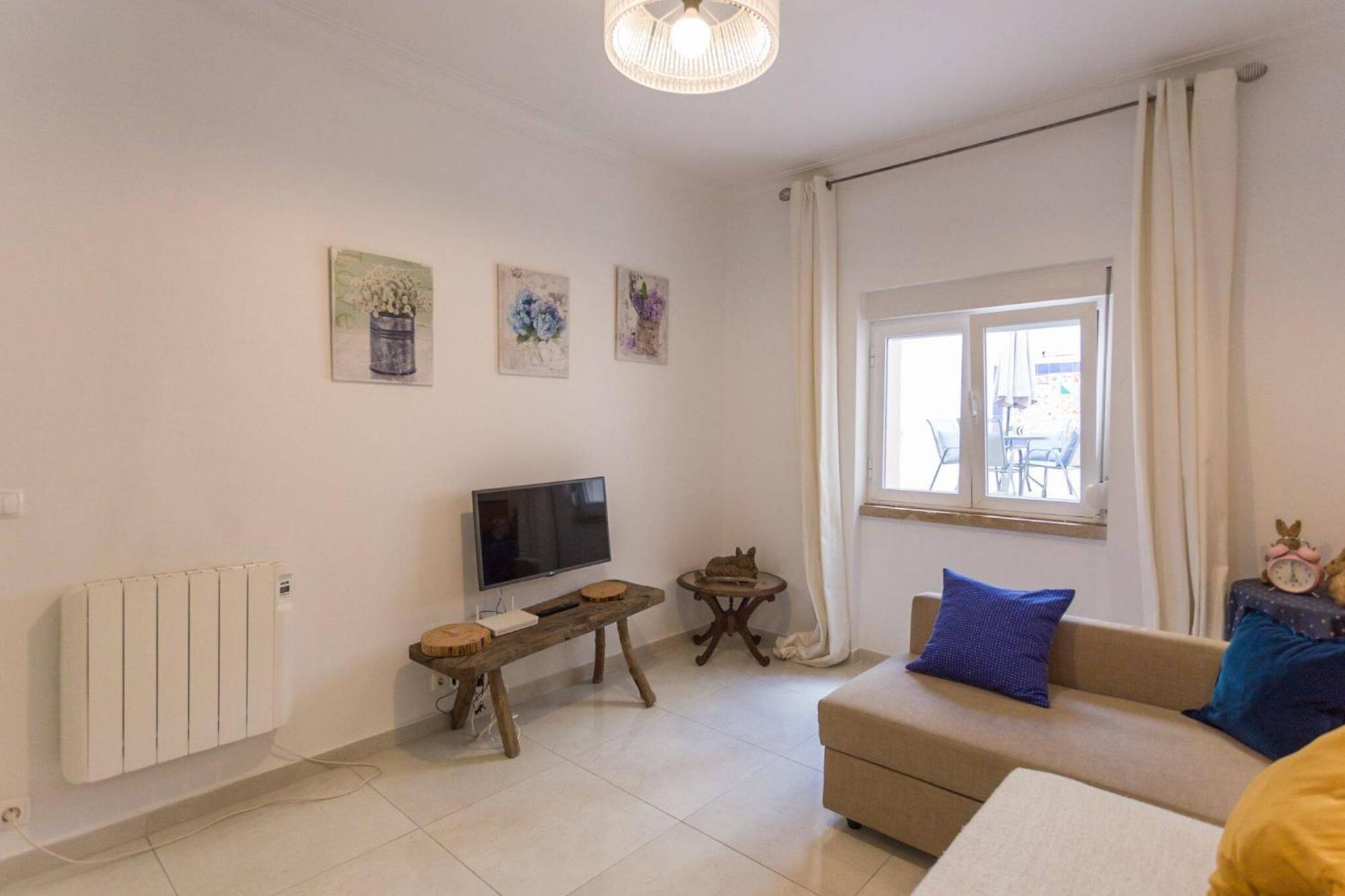 Be Local - Flat With 1 Bedroom And Terrace In Moscavide - Lisbon Apartment
