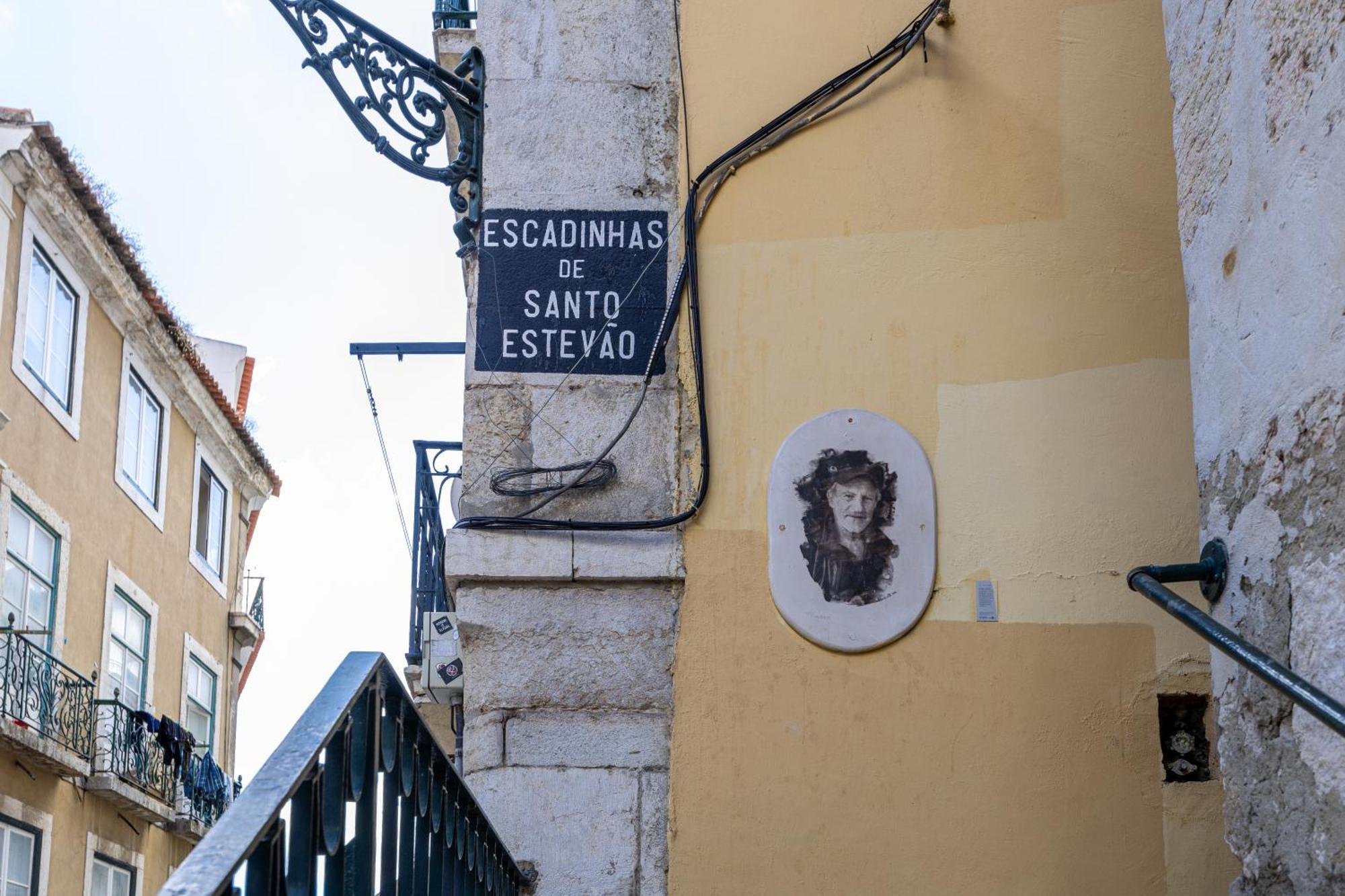 Apartment Crooked House Alfama Lisbon