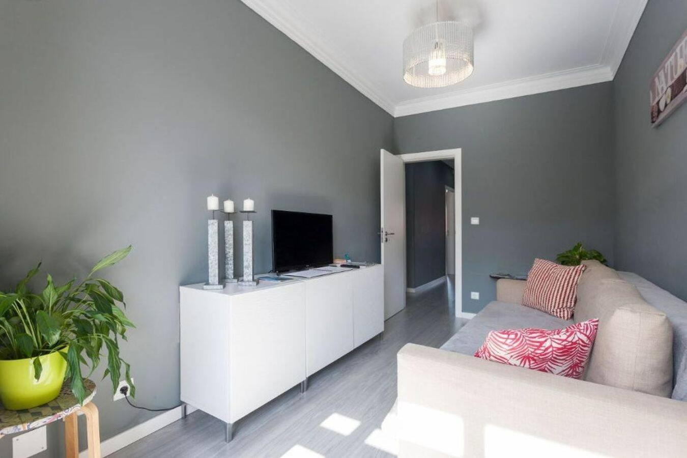 Be Local - With 2 Bedrooms In Moscavide -