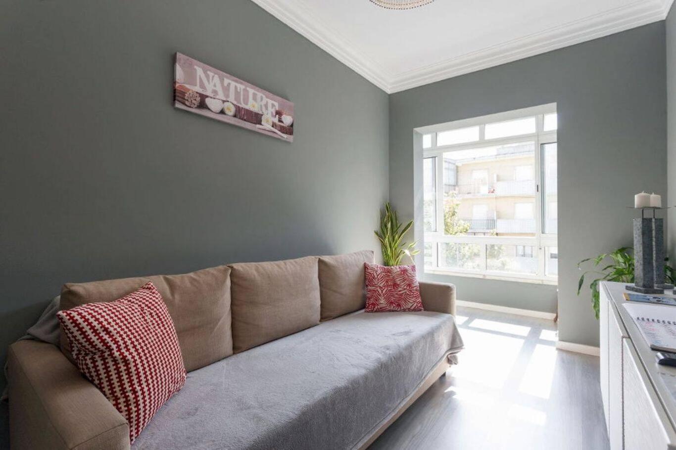 Be Local - With 2 Bedrooms In Moscavide - Apartment *