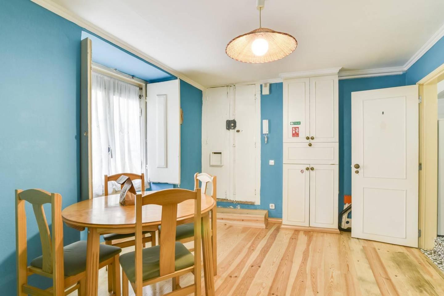 Portuguese Design 1 Bedroom In The Heart Of Apartment