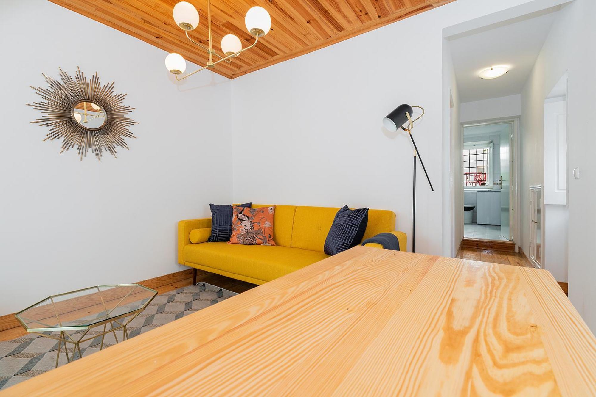 Apartment River View 1bdr In Alfama Close To Tram Lisbon