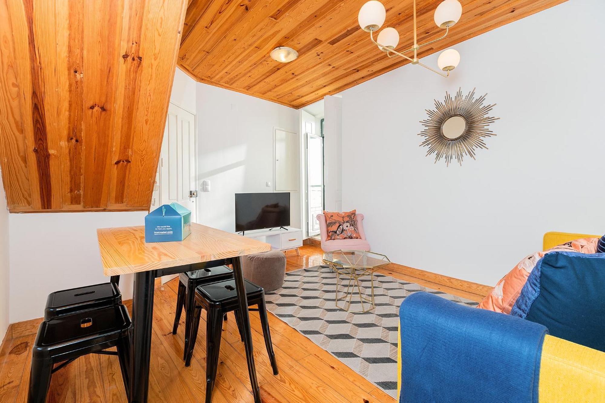 River View 1bdr In Alfama Close To Tram Lisbon