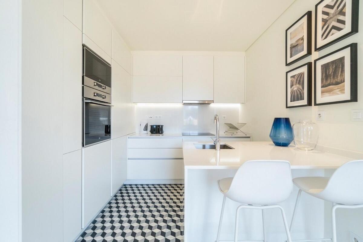 Apartment Modern 1 Bedroom With Balcony Lisbon