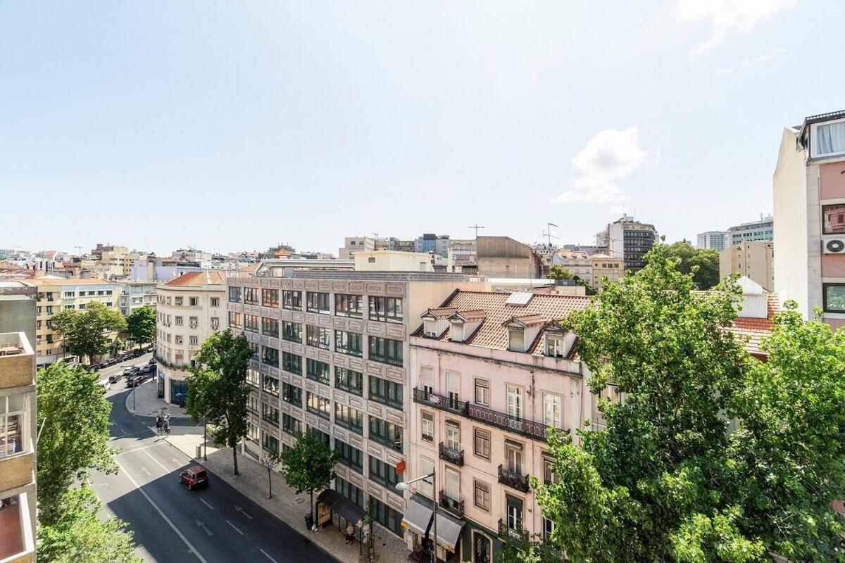 Modern 1 Bedroom With Balcony * Lisbon