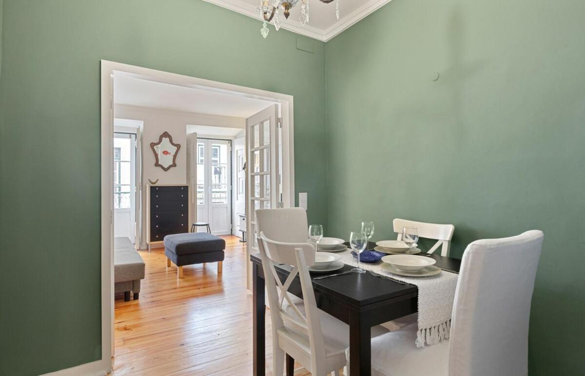 Apartment Stunning 1 Bedroom Near Alfama