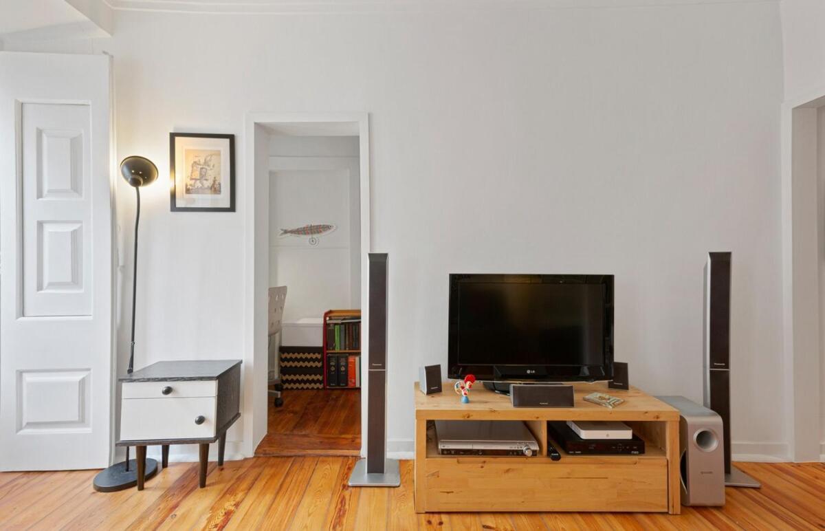 Apartment Stunning 1 Bedroom Near Alfama
