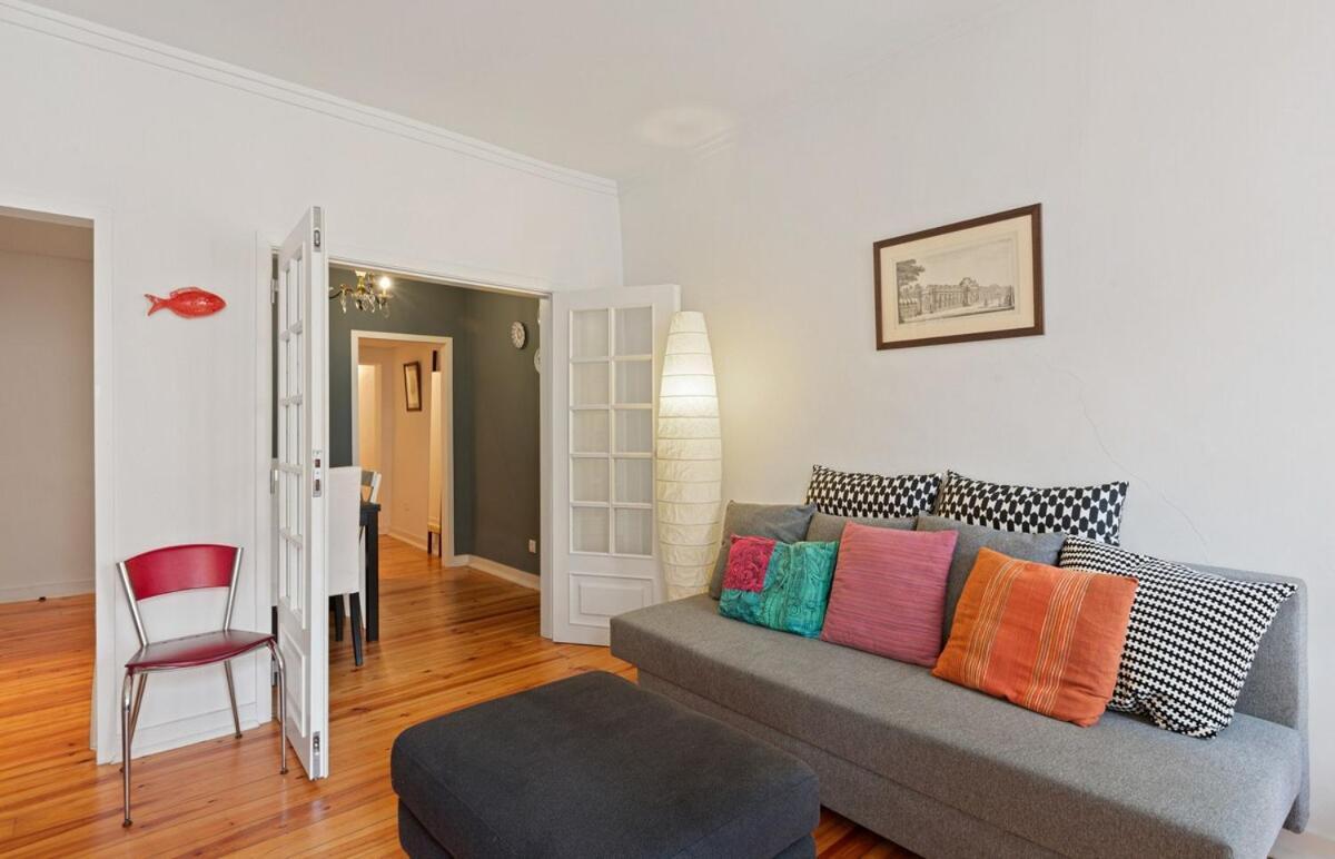 Apartment Stunning 1 Bedroom Near Alfama Lisbon