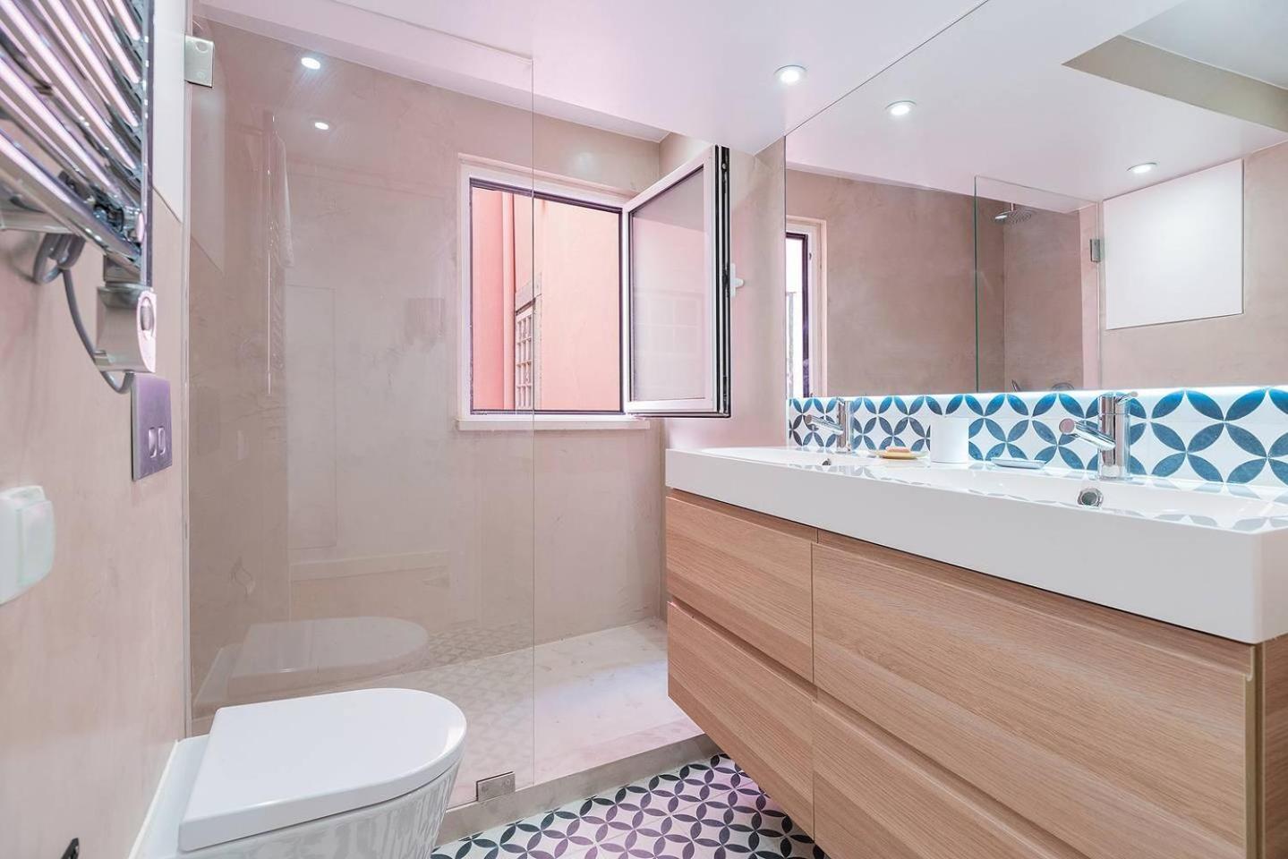 Cosy 2 Bed Flat With Terrace Near Av Liberdade Lisbon