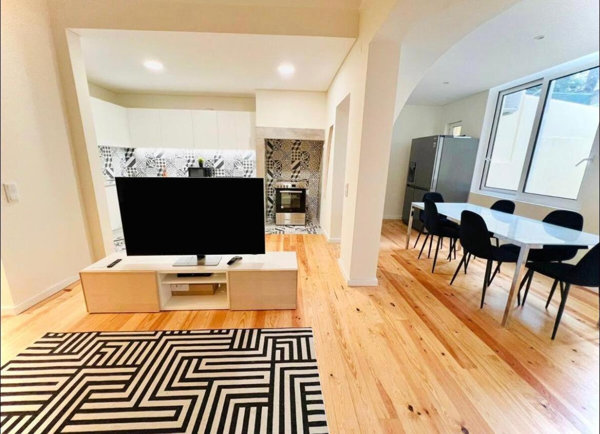Center 3 Bedroom Flat Next To Avenida Liberdade Lisbon