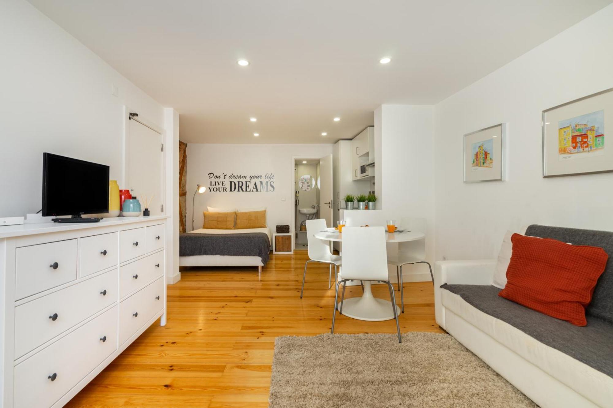 Whome Martim Moniz Apartment Lisbon