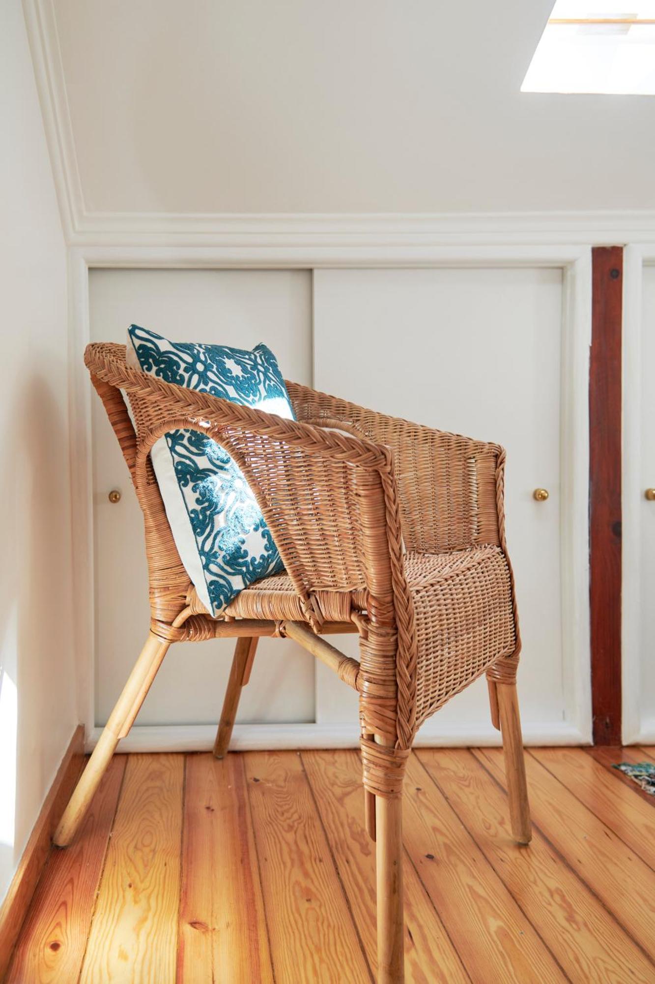 Central, Comfy And Light-filled Apt, By Timecooler Apartment Lisbon