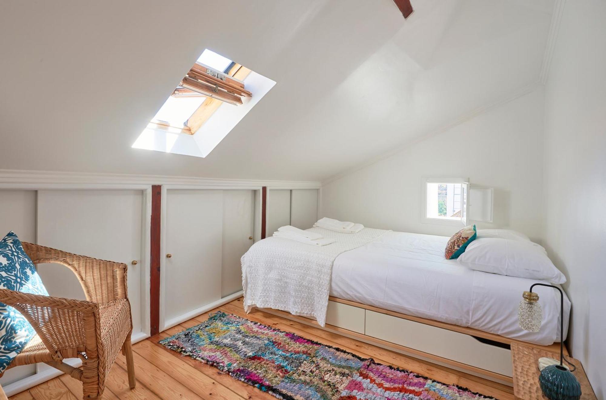 Central, Comfy And Light-filled Apt, By Timecooler * Lisbon