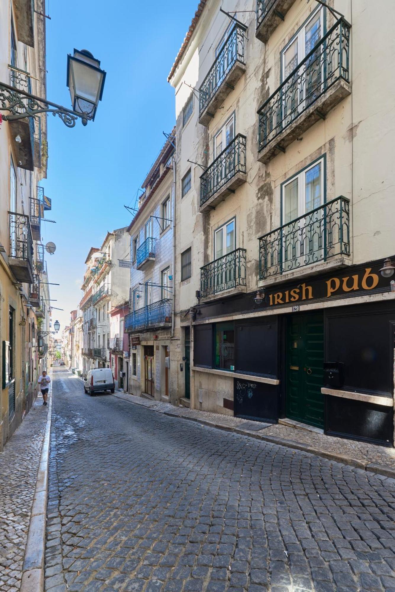 Bairro Alto Nightlife Hub, By Timecooler Apartment