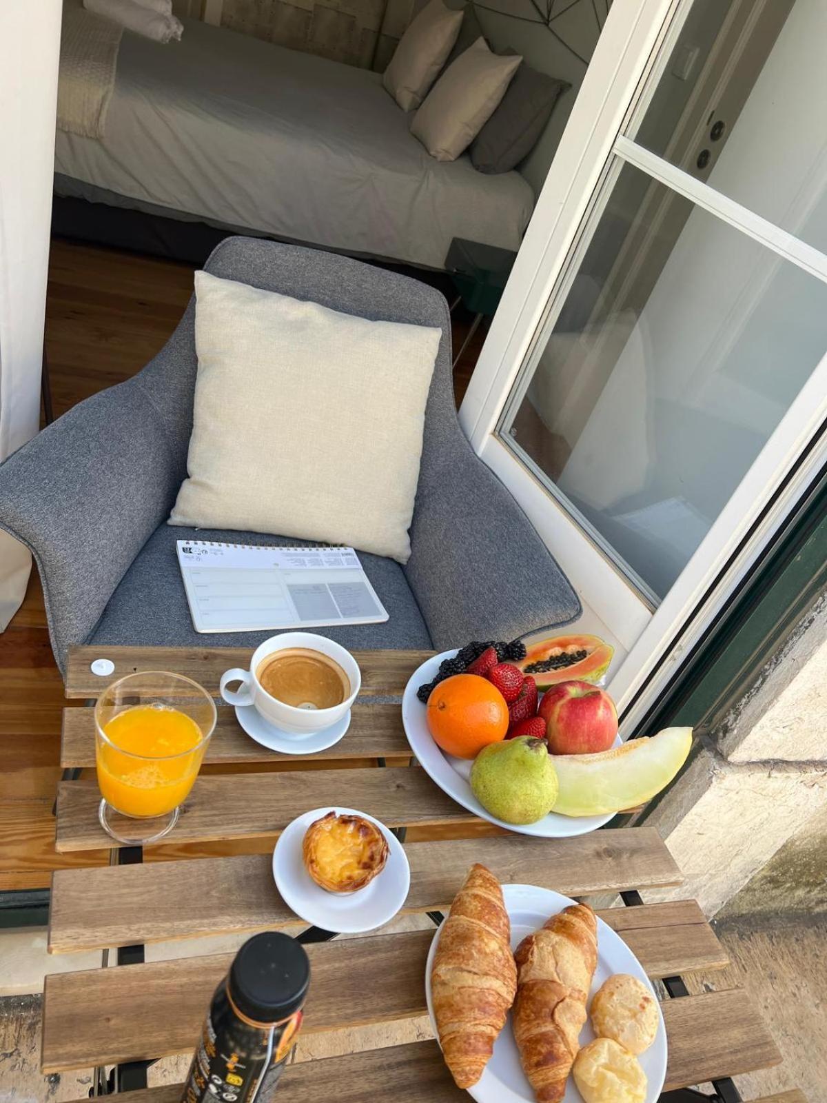 Homestay No Chiado Baixa De - Em Apartamento Partilhado Lisbon