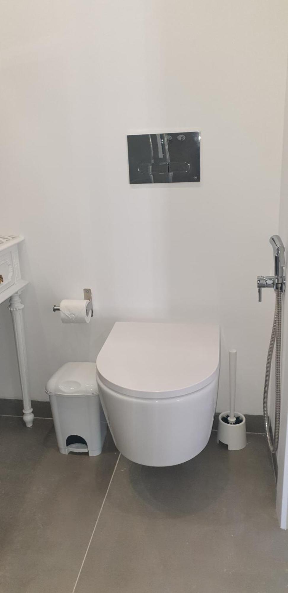 5min Walk To Subway & 10min Drive To Airport Lisbon