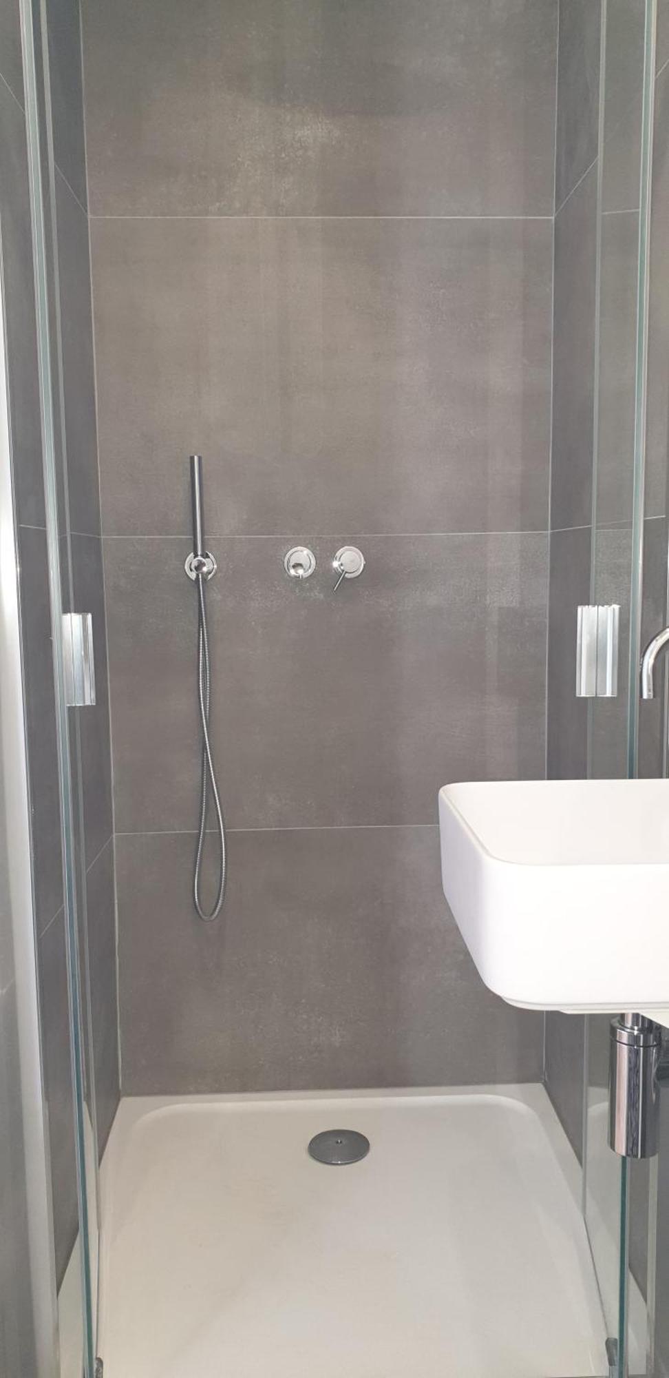 Apartment 5min Walk To Subway & 10min Drive To Airport Lisbon