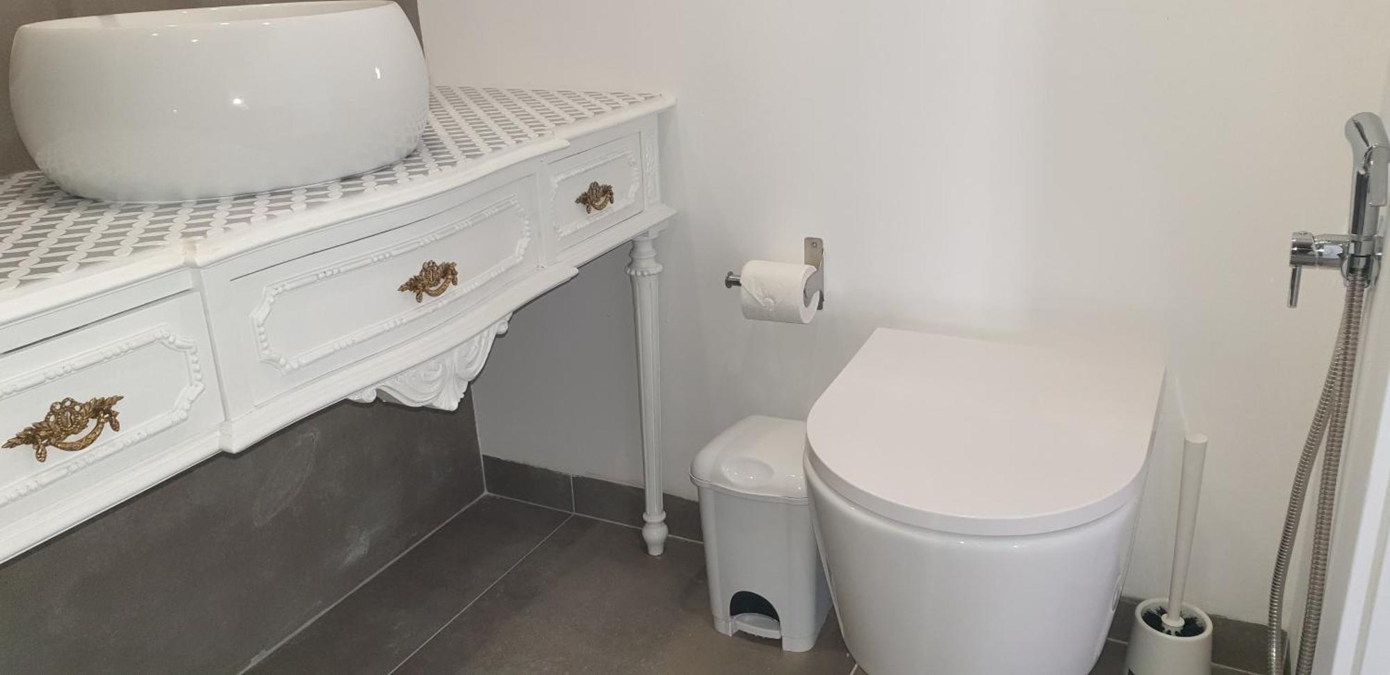 5min Walk To Subway & 10min Drive To Airport * Lisbon