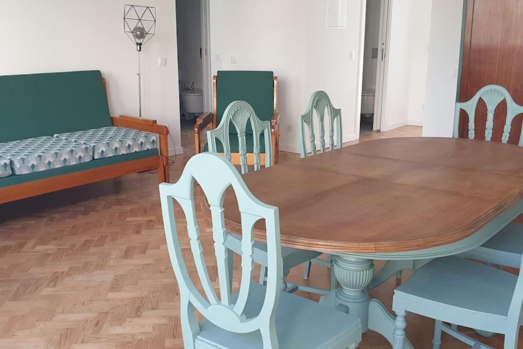 5min Walk To Subway & 10min Drive To Airport * Lisbon
