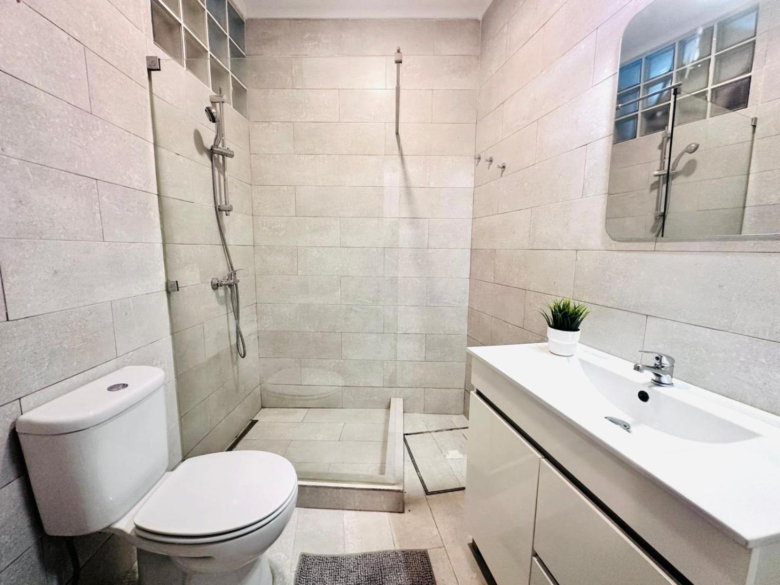222 Charm For Tourists Apartment