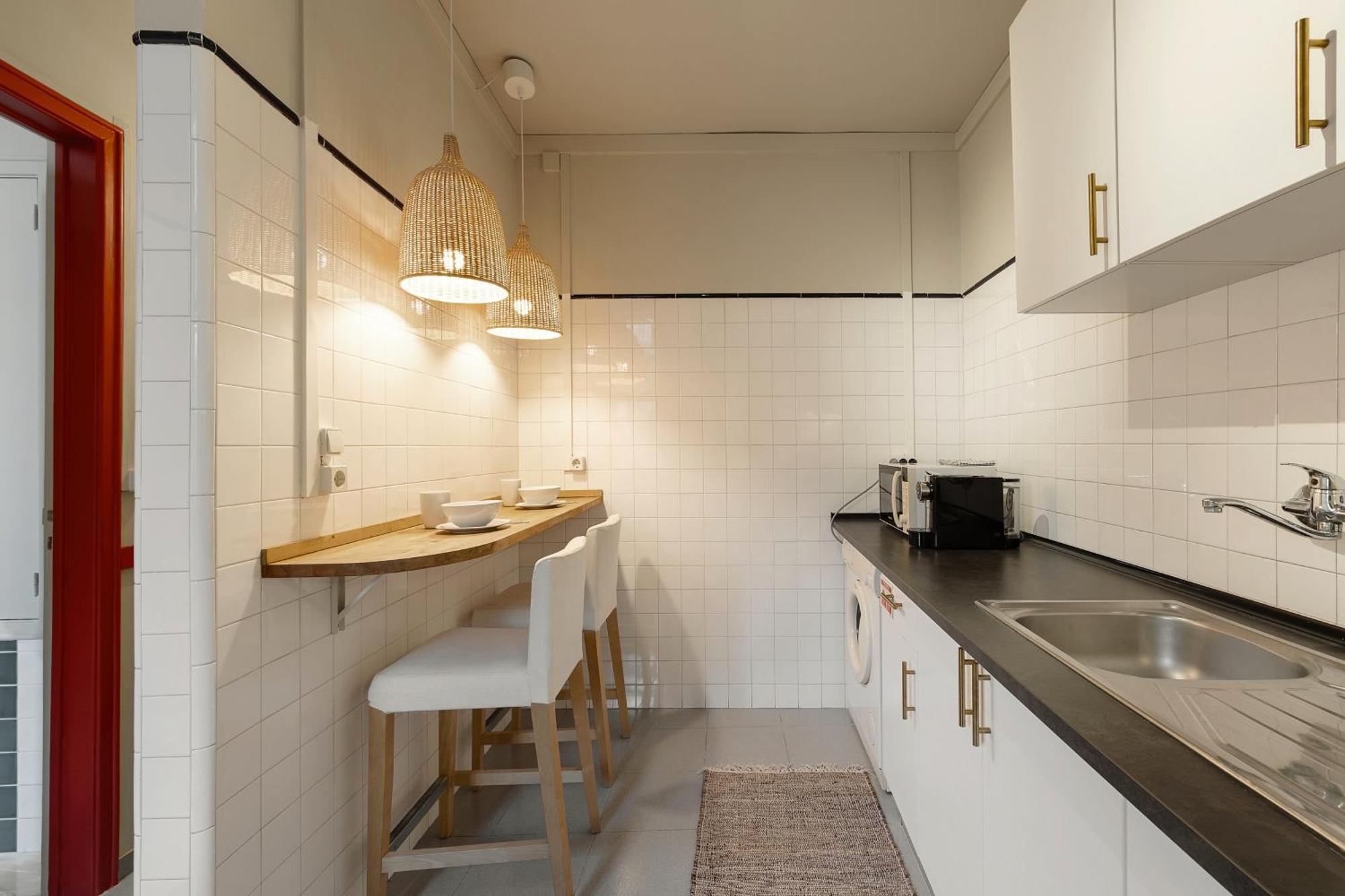The Traditional Arts Memoir, Downtown Flat With Balcony And Comfort
