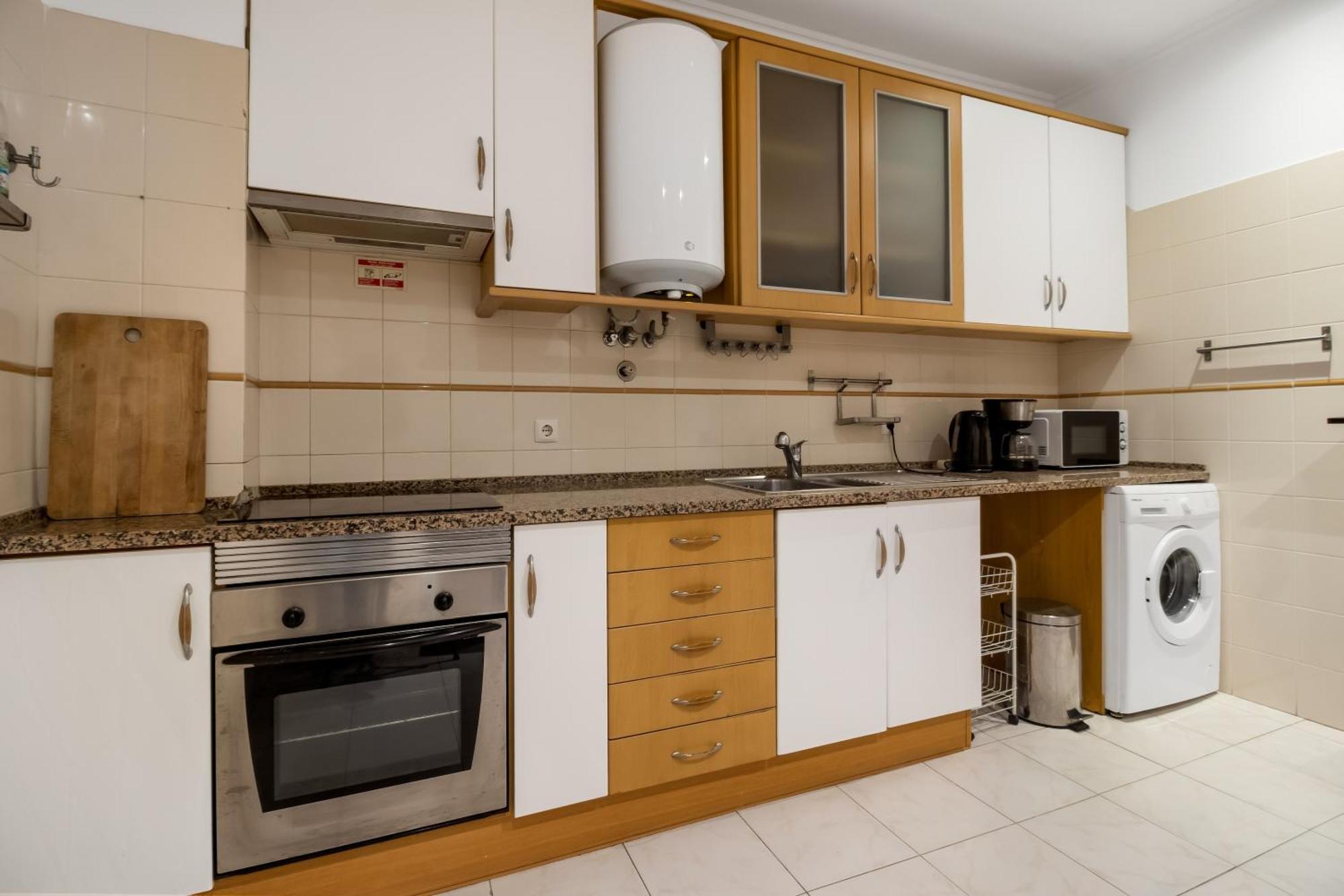 Apartment Spacious In Lisbon's Historic Centre 65 M² Parking *