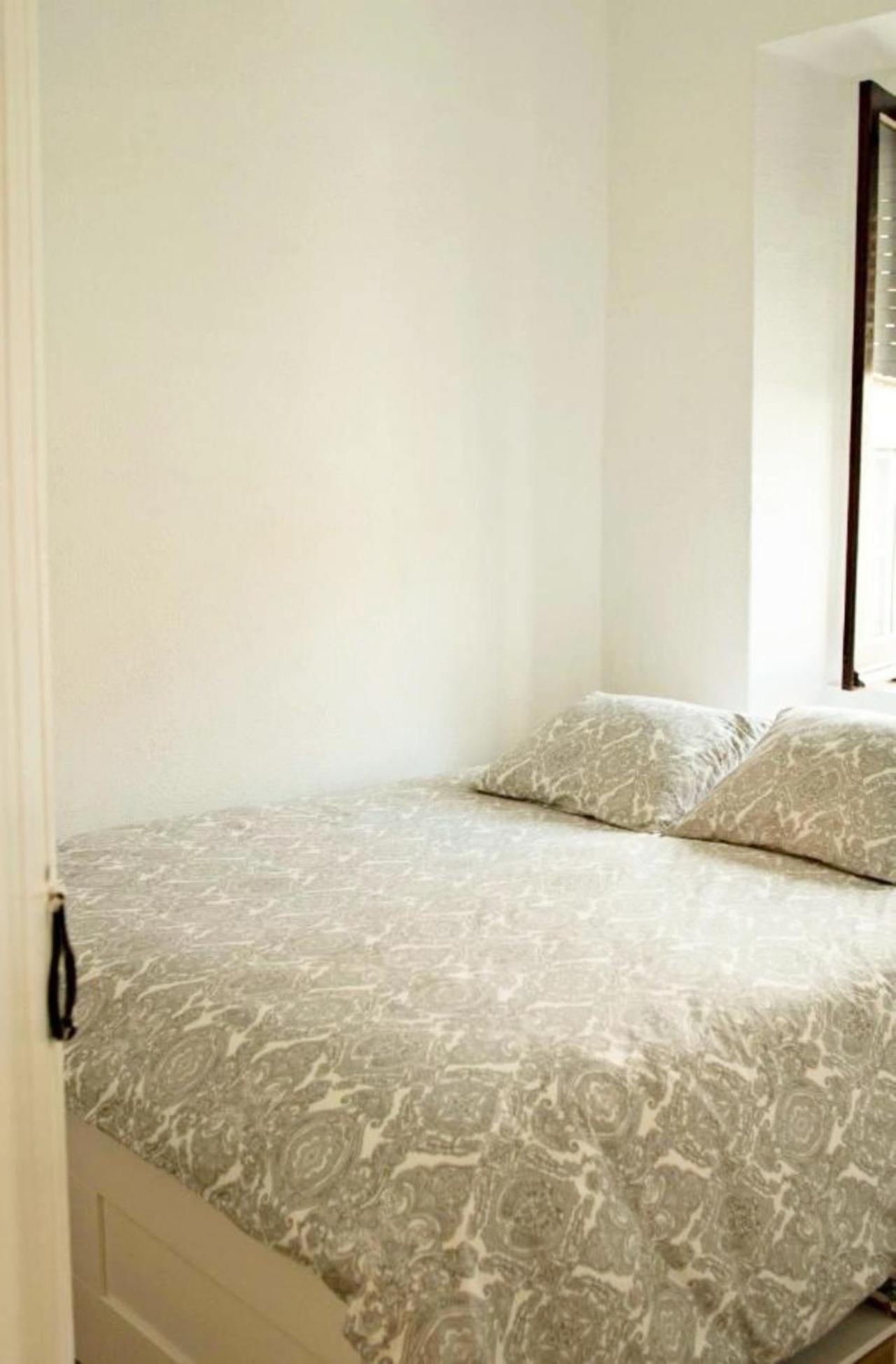 Apartment Vintage 2 Bd By Hostlovers