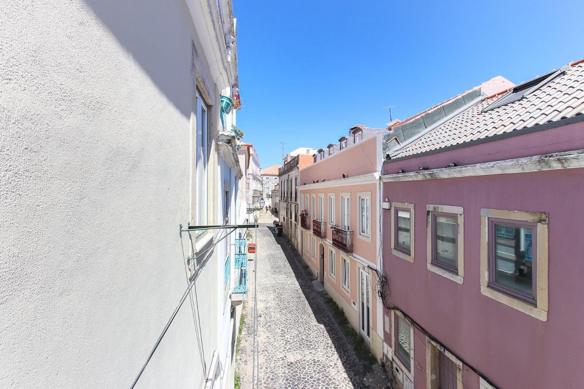 Typical Madragoa By Homing * Lisbon