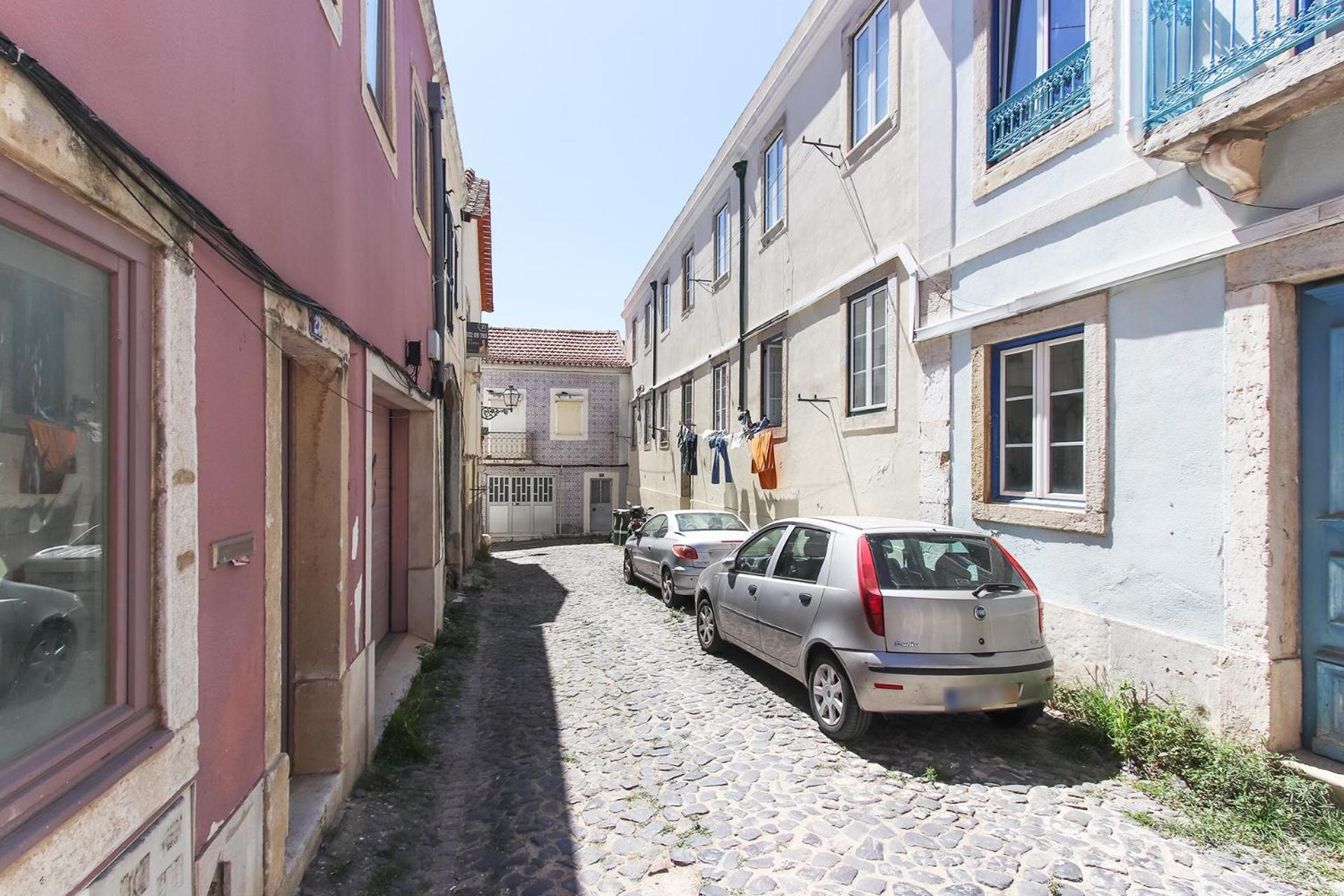 Apartment Typical Madragoa By Homing Lisbon
