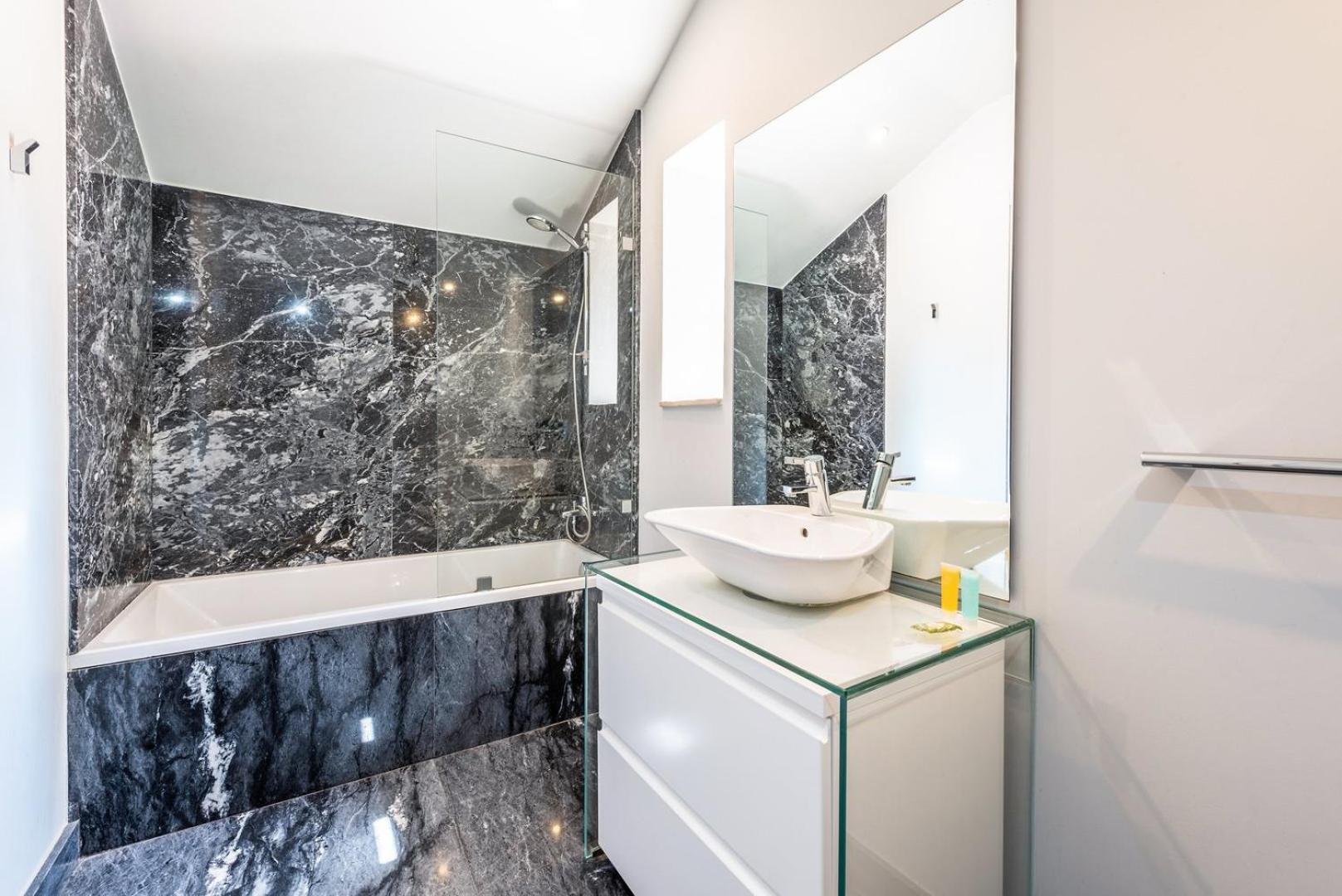 Guestready - Newly Renovated Chiado Haven Apartment *