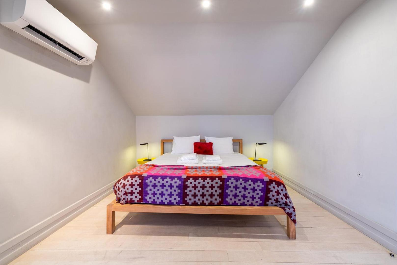 Guestready - Newly Renovated Chiado Haven Apartment Lisbon