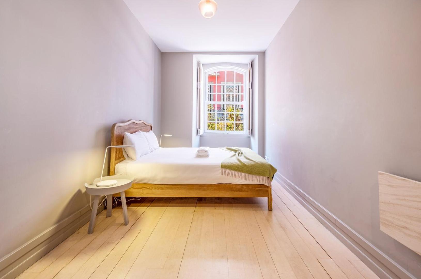 Apartment Guestready - Newly Renovated Chiado Haven *