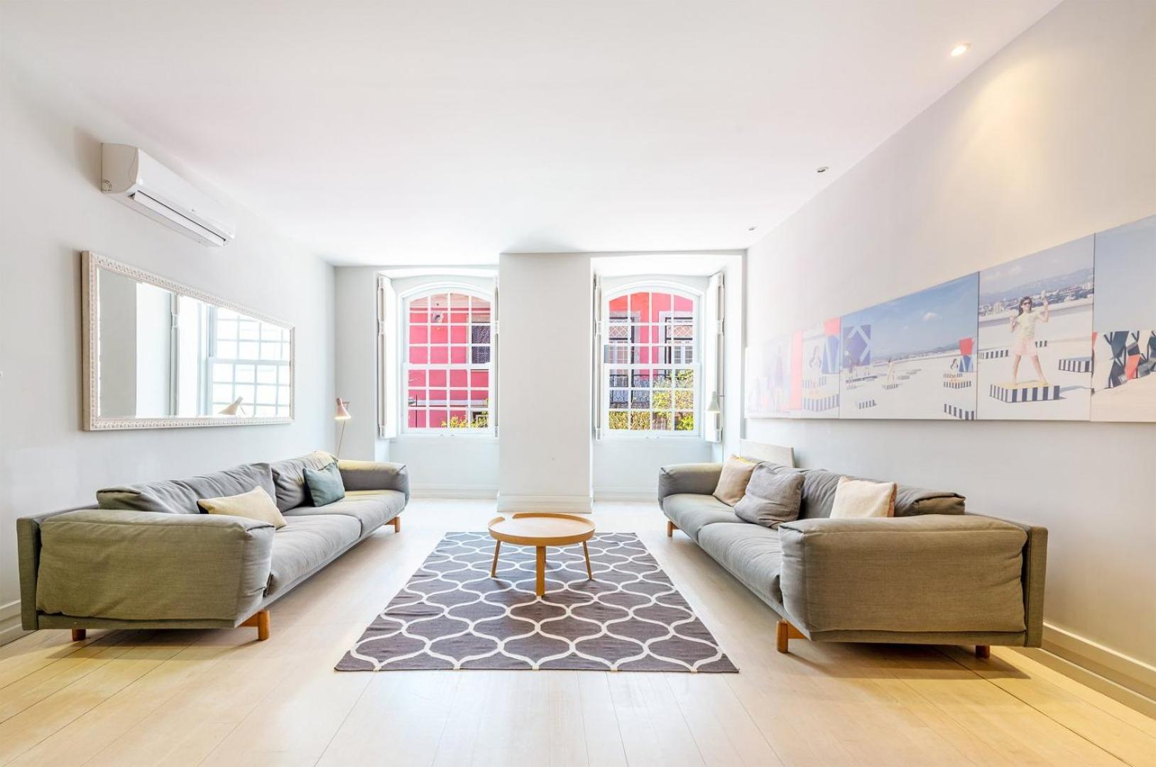 Apartment Guestready - Newly Renovated Chiado Haven