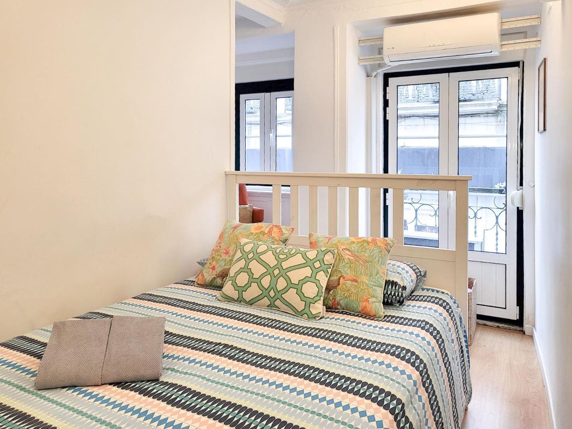 Need Is Lisbon- Downtown Apartment