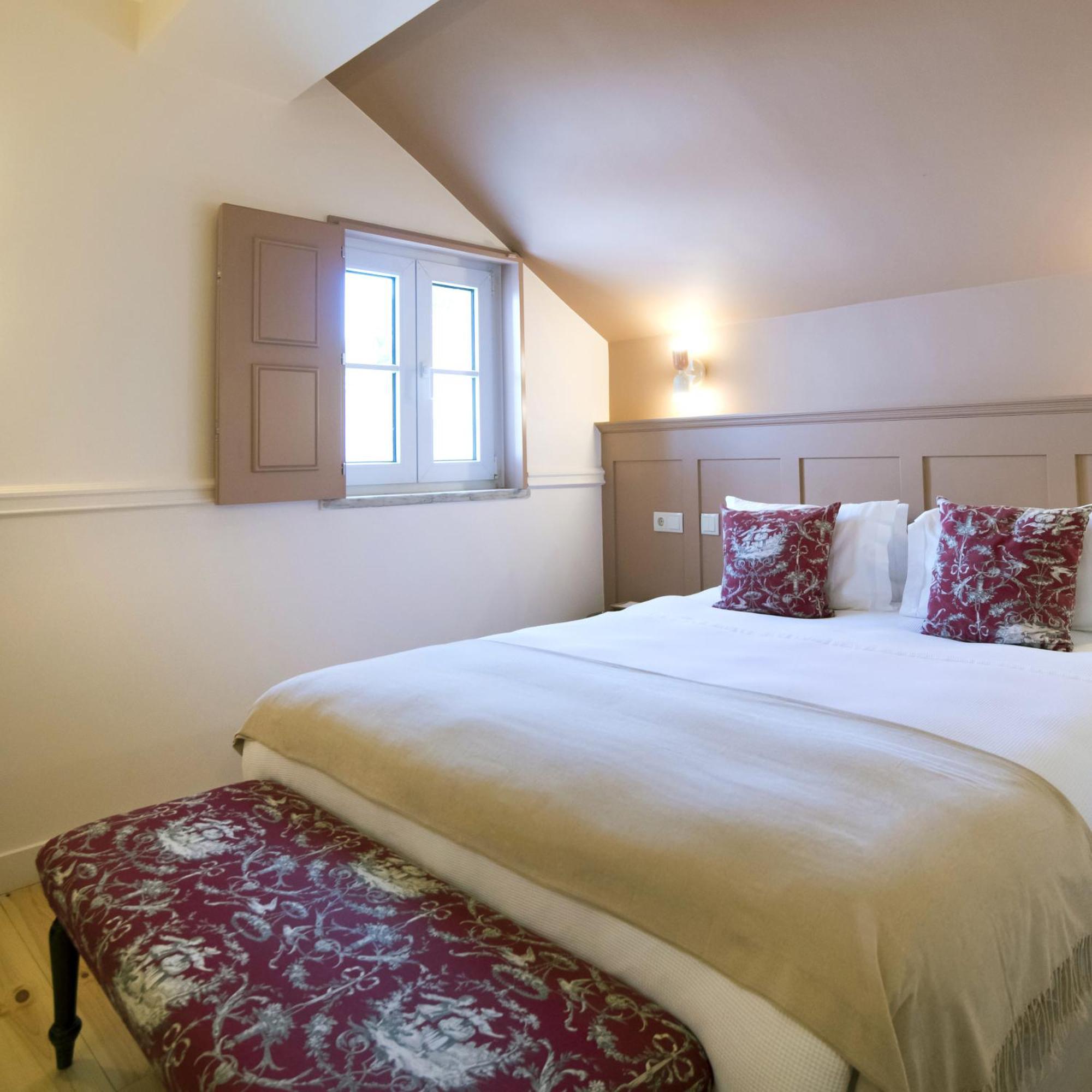 York House 4*