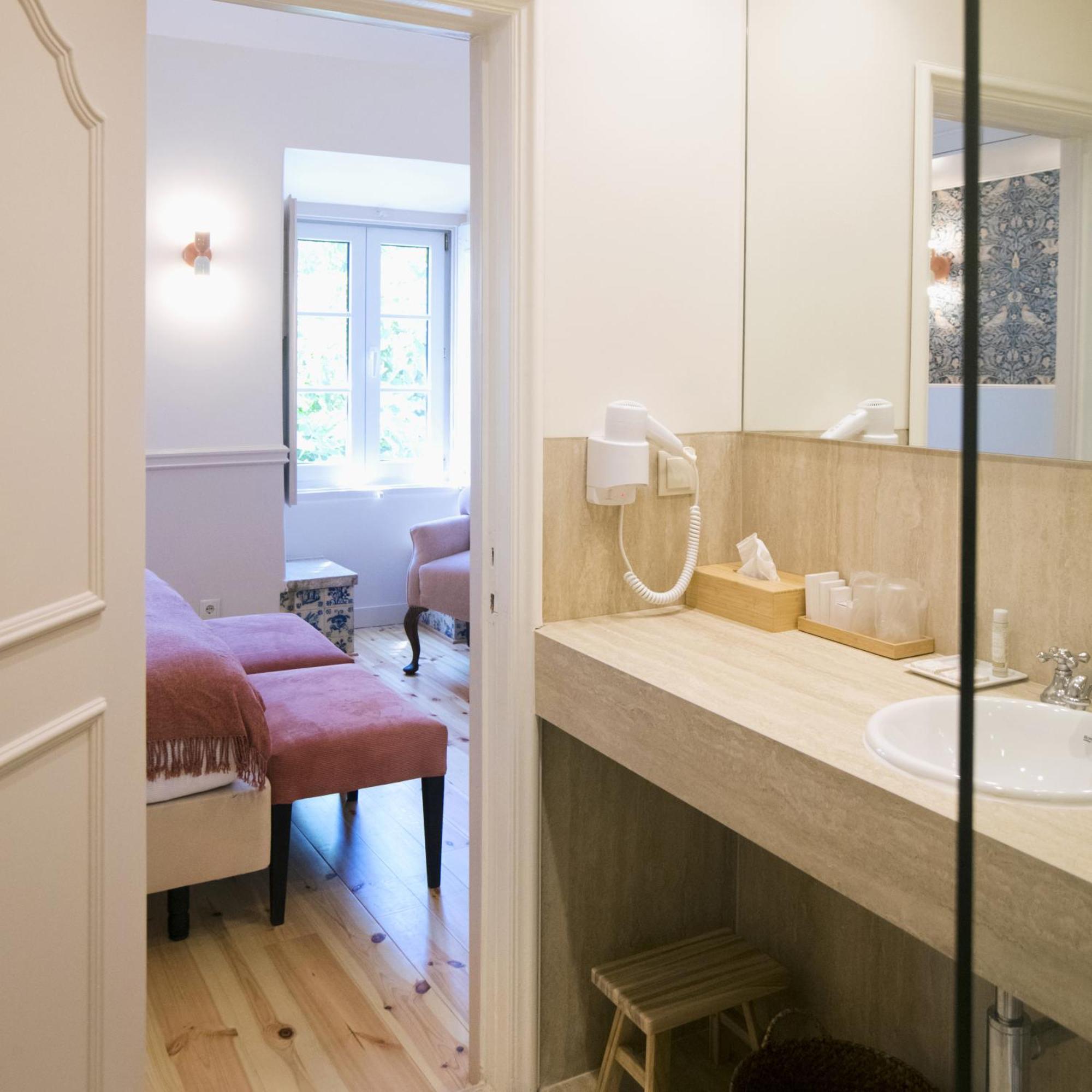 York House 4*