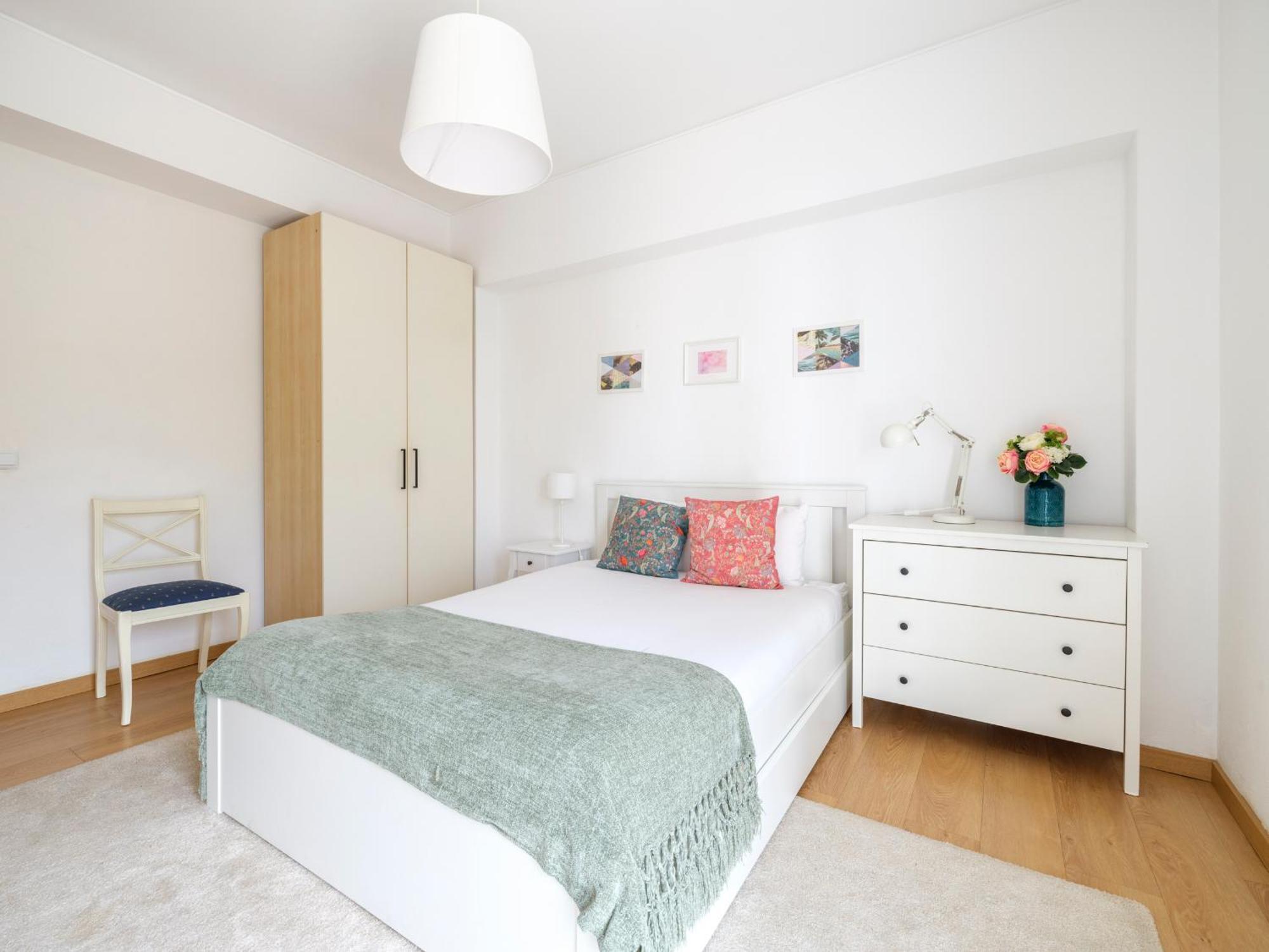 Olivais Spacious Near Airport Apartment