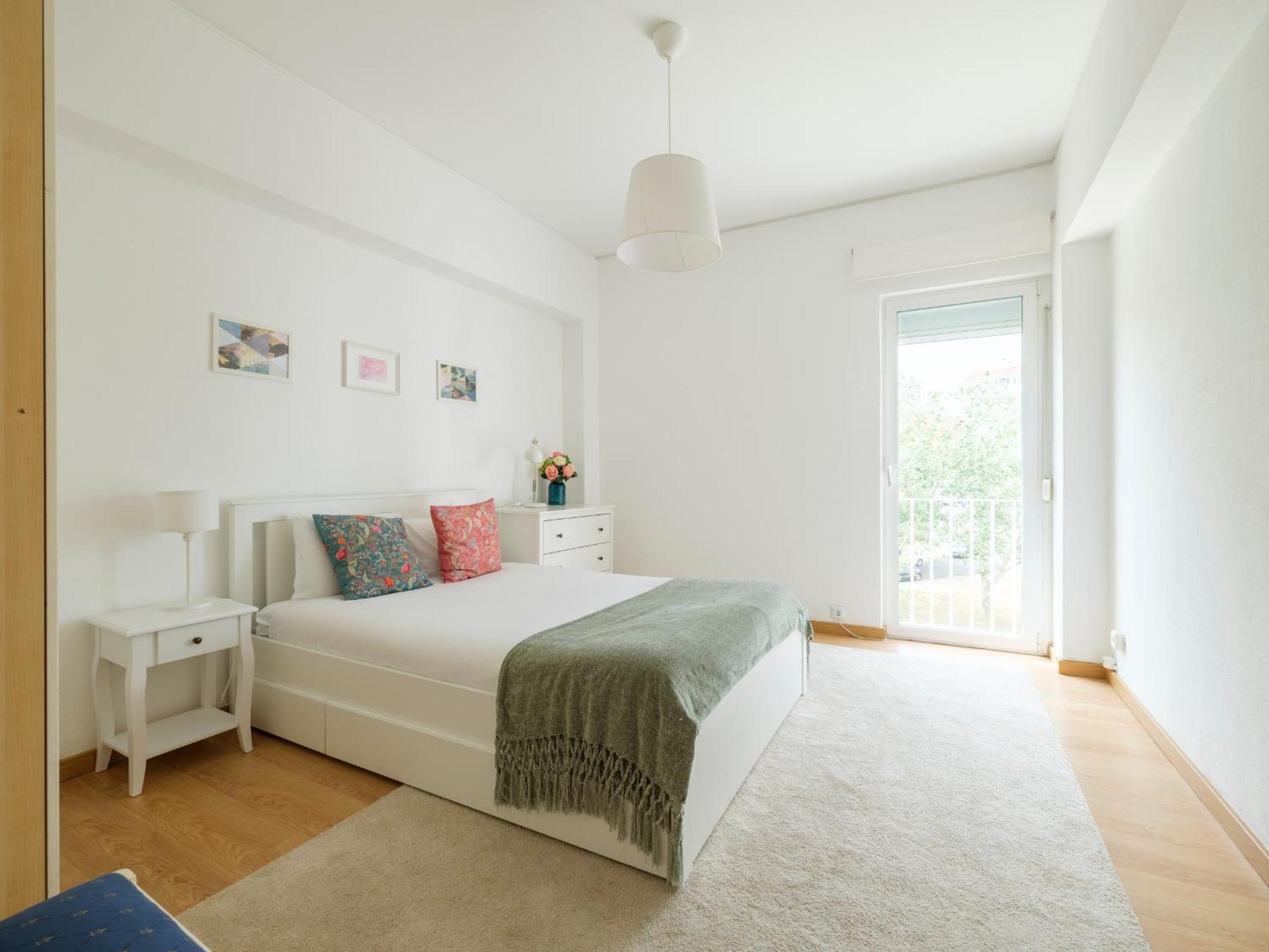 Olivais Spacious Near Airport Lisbon