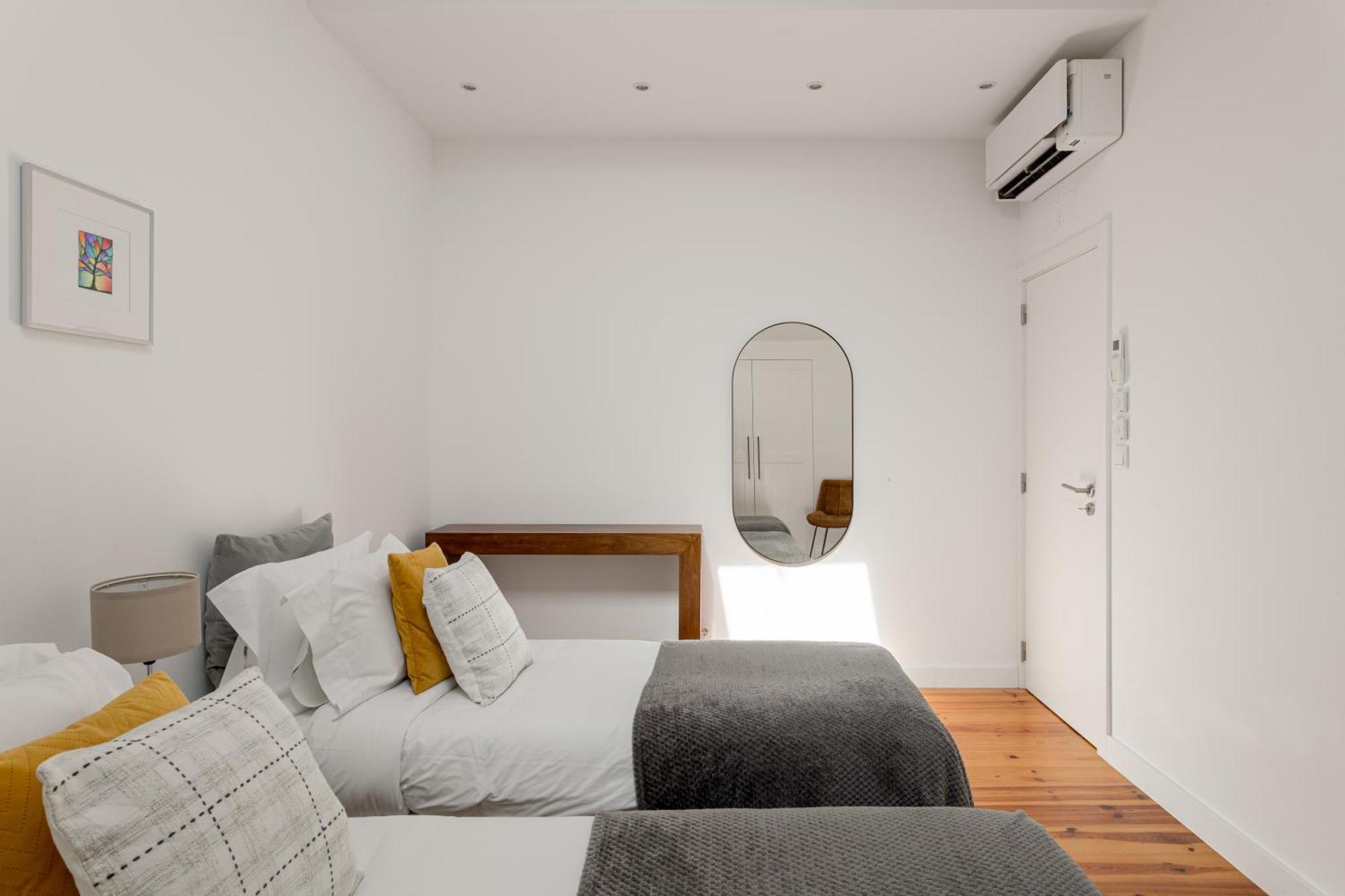 3br Duplex With Lift & Ac By Host For Us *
