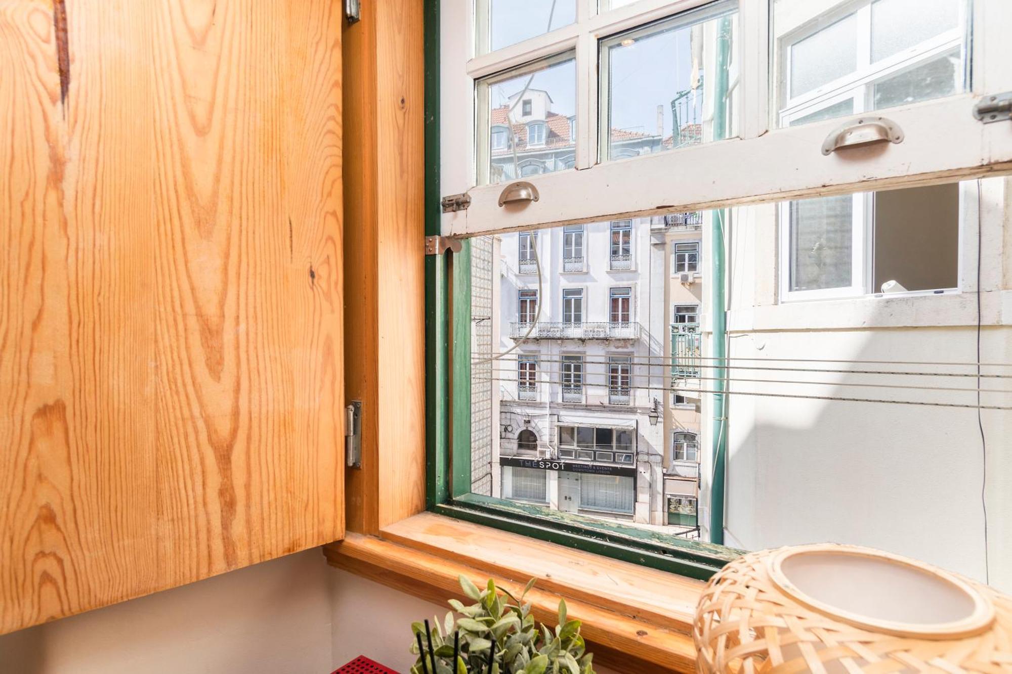 Budget 1 Bed Down Town *
