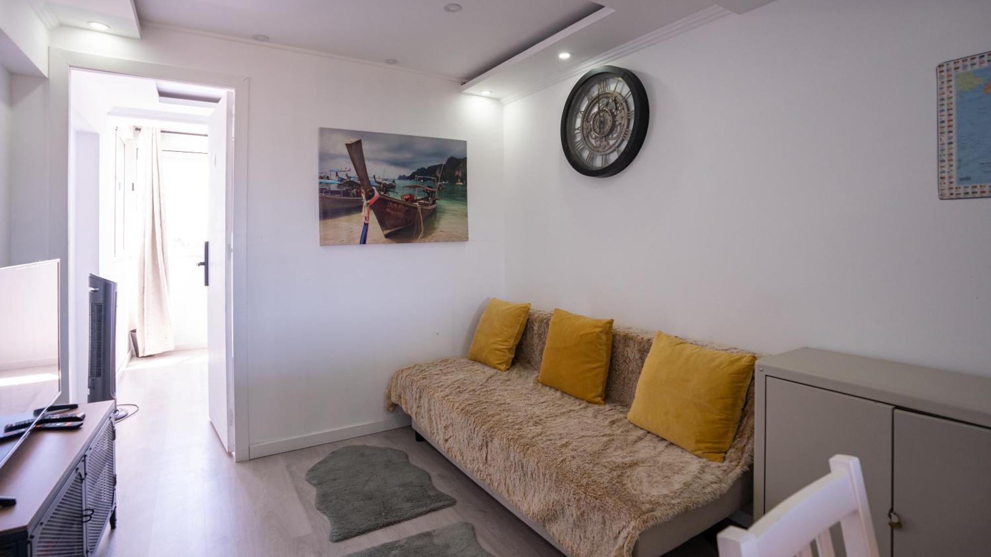 Airport Apartment