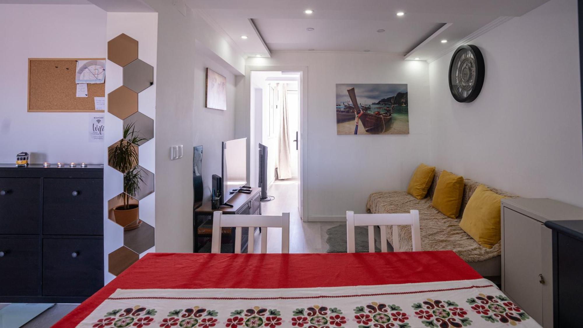 Airport Apartment