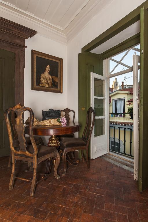 Alfama - St Estevao Viewpoint | Cheese & Wine Apartment *