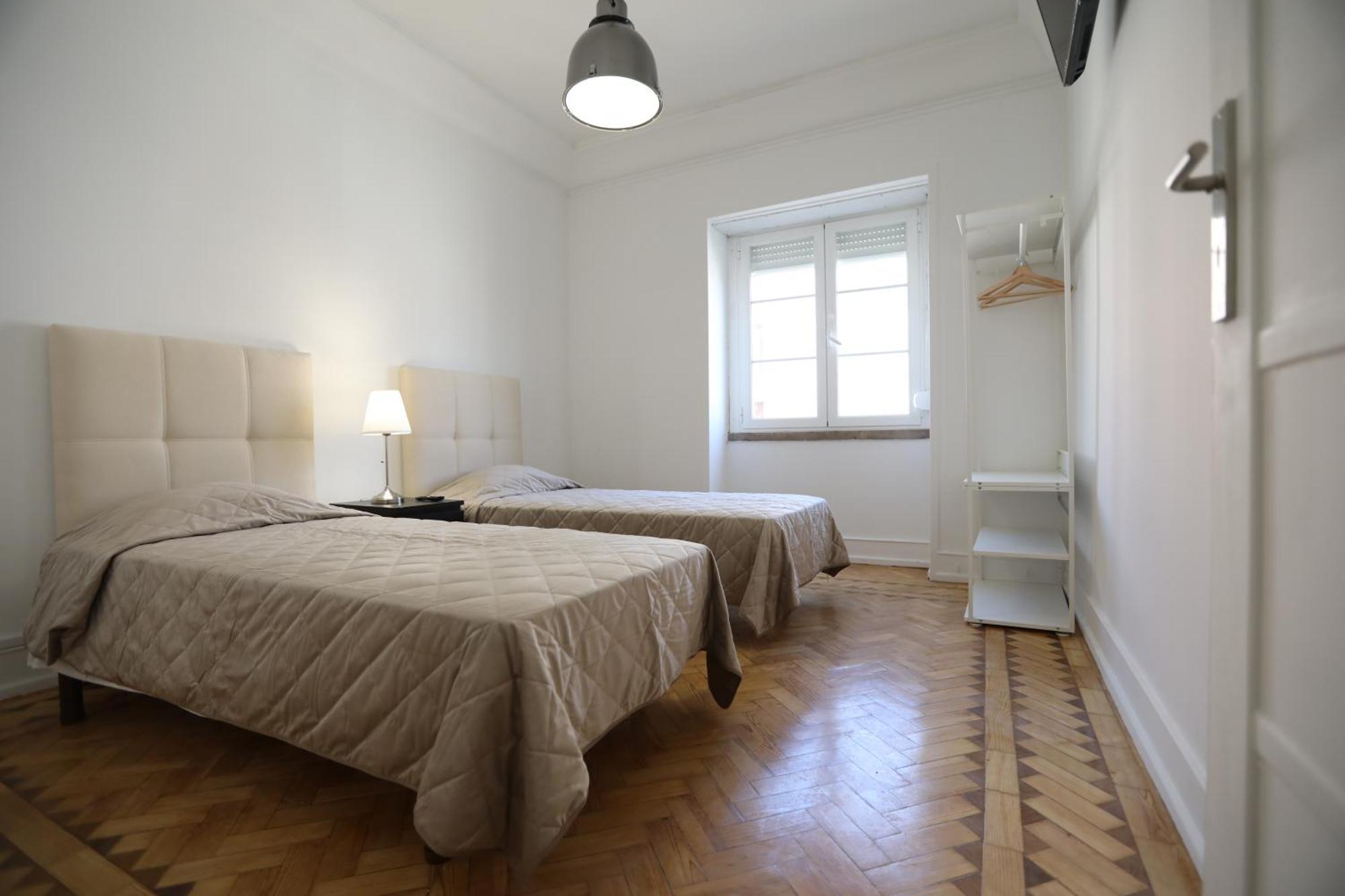 V Dinastia Guest house